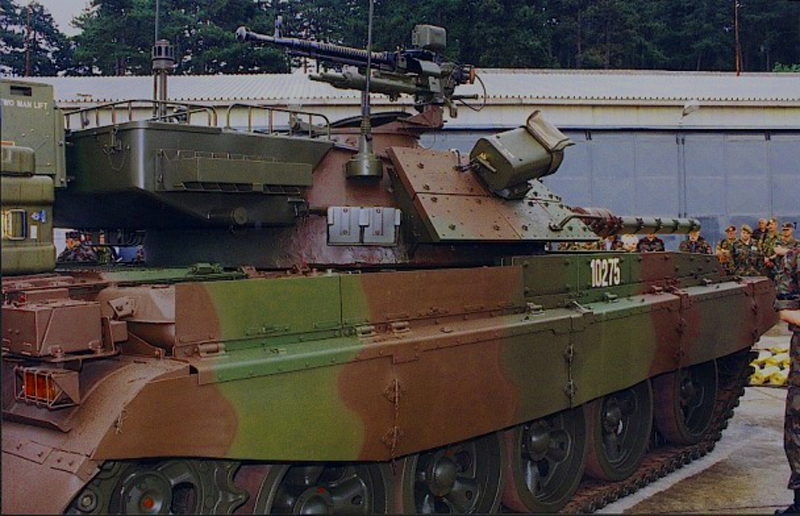 Tank_-_ST_Ravne_M-55_S_3.jpg